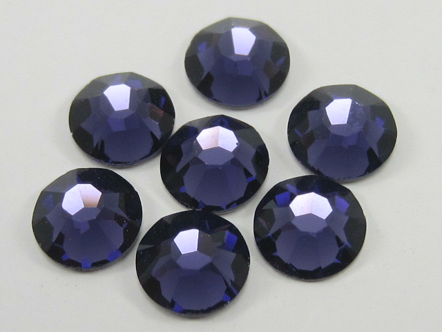 72 pcs. 20ss PURPLE VELVET (maxima) FLATBACK PRECIOSA Rhinestones